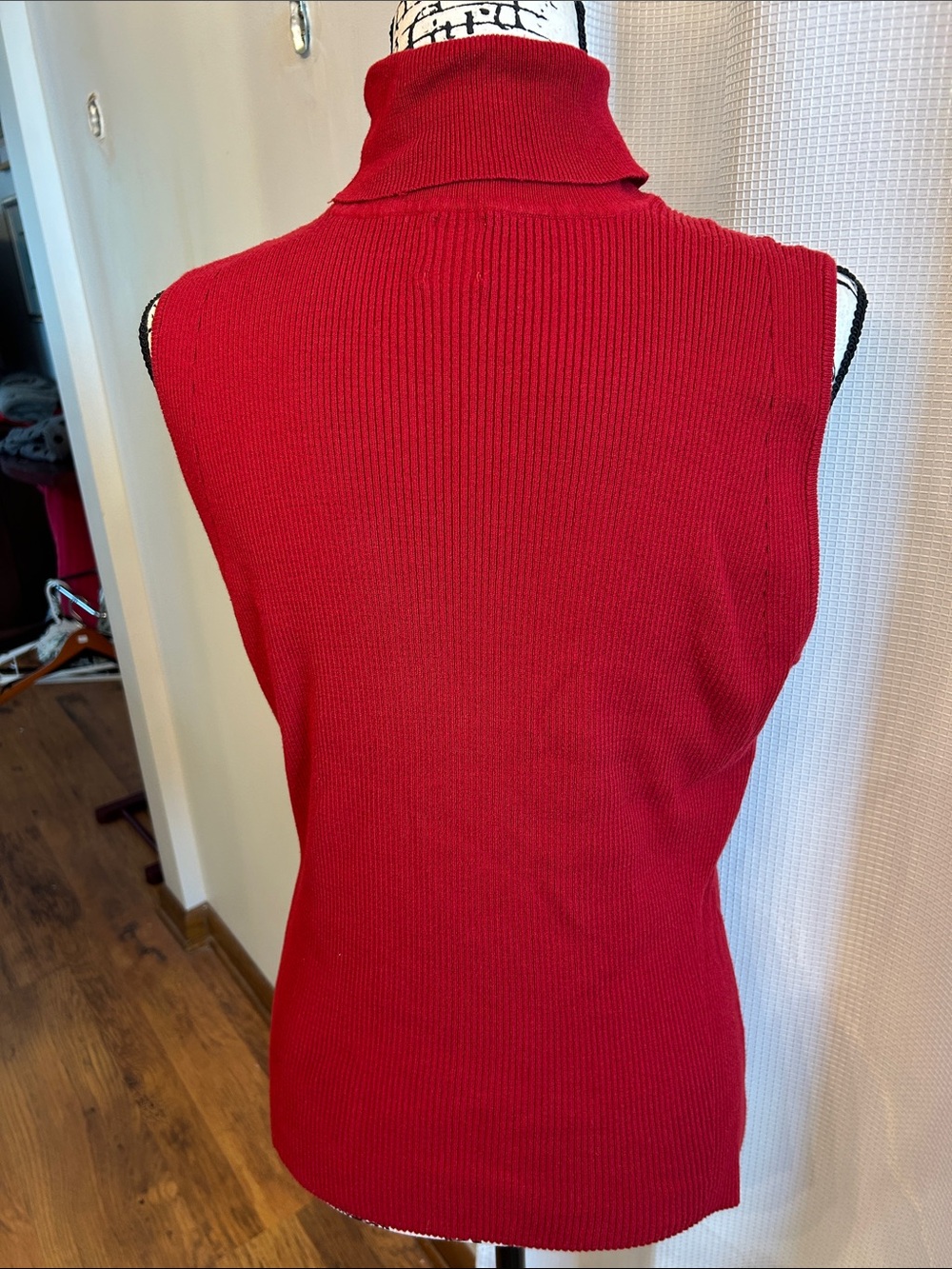 Anne Klein Sleeveless Red Turtleneck Knit Top XL - Picture 6 of 6